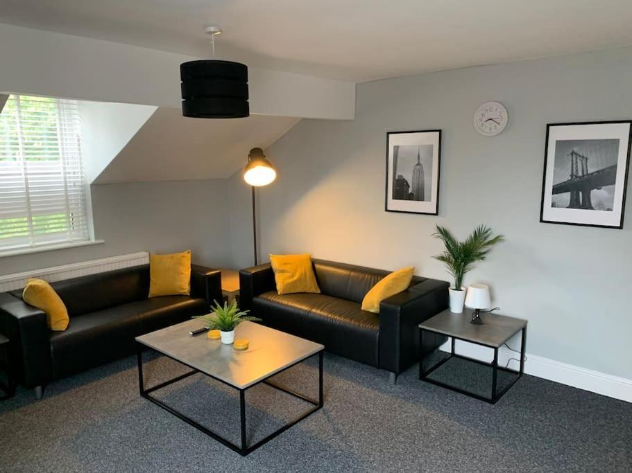 Fantastic Large 2 X Bedroom Flat, Free Parking Sale Exterior photo