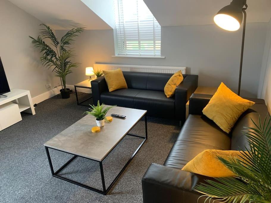 Fantastic Large 2 X Bedroom Flat, Free Parking Sale Exterior photo