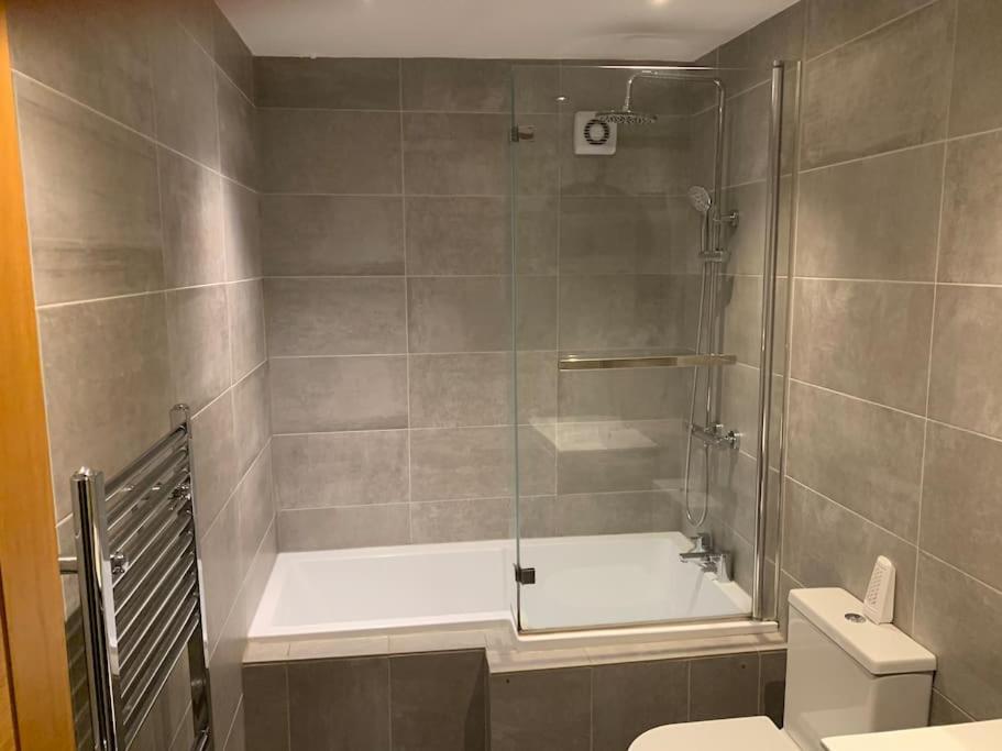 Fantastic Large 2 X Bedroom Flat, Free Parking Sale Exterior photo