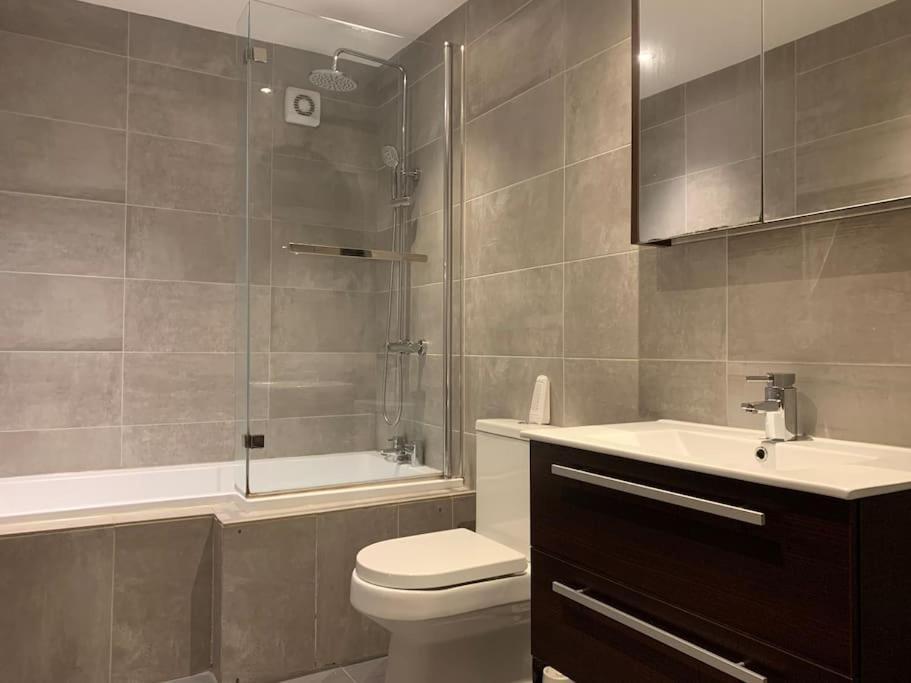 Fantastic Large 2 X Bedroom Flat, Free Parking Sale Exterior photo