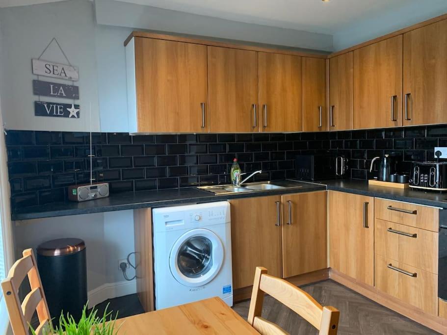 Fantastic Large 2 X Bedroom Flat, Free Parking Sale Exterior photo